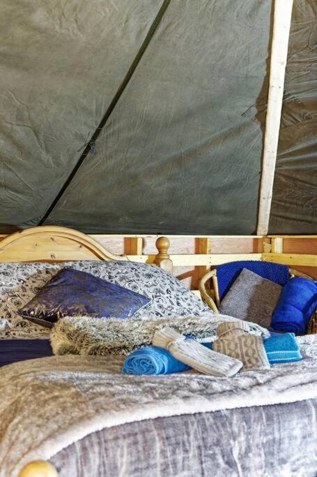 Luxury tent Hobbity Bell Hobbity Log Burner - Hobbity *